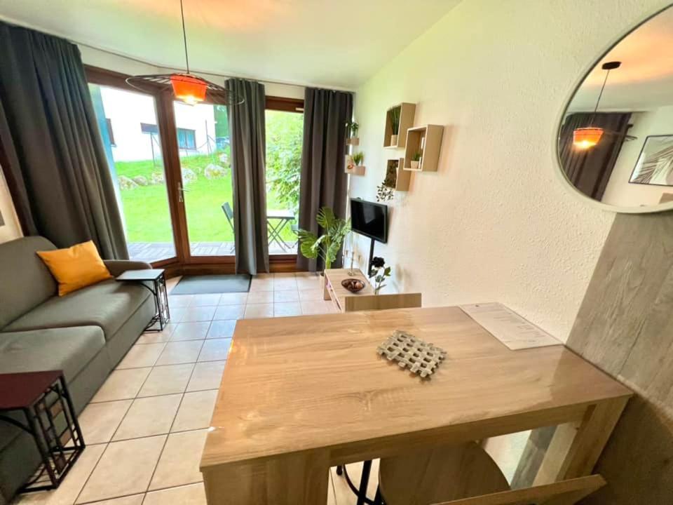 Joli Studio Cosy, Vue Magnifique Et Terrasse Privee Gérardmer Buitenkant foto