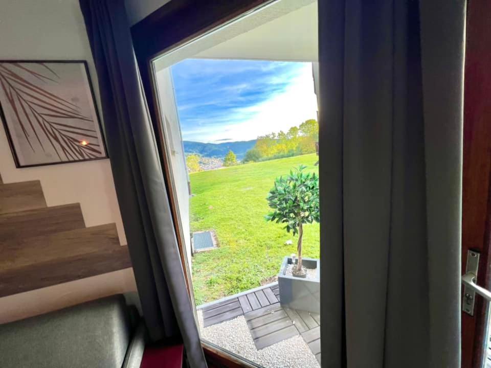 Joli Studio Cosy, Vue Magnifique Et Terrasse Privee Gérardmer Buitenkant foto